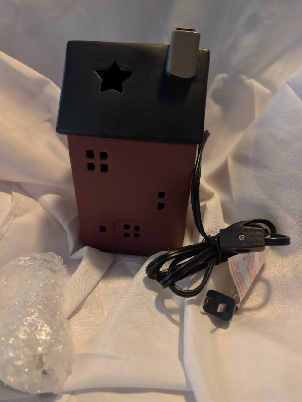 Authentic Scentsy, "No Place Like Home"  N/WO Tags